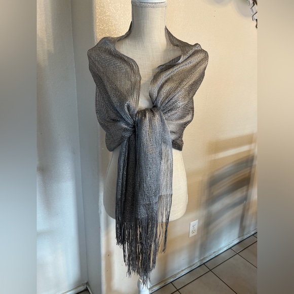 Kunindome Sparkling Metallic Shawls NWOT - Picture 3 of 7